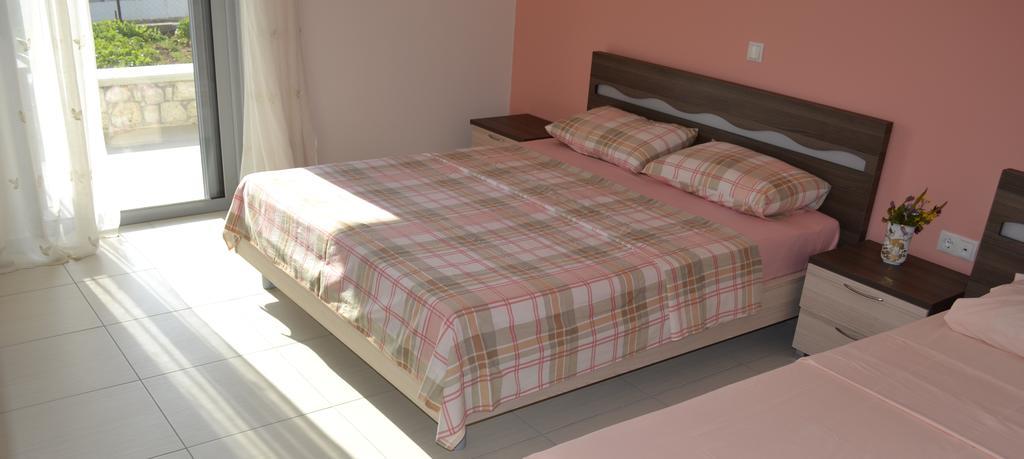 Riviera Bed & Breakfast